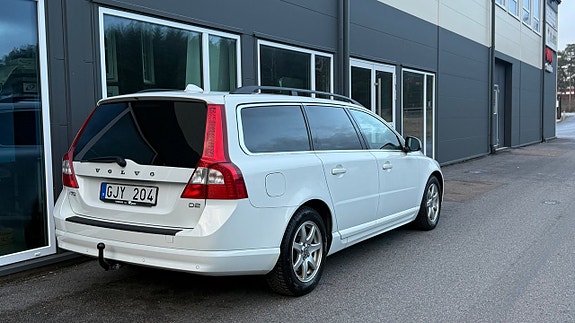 Volvo V70 10 of 27