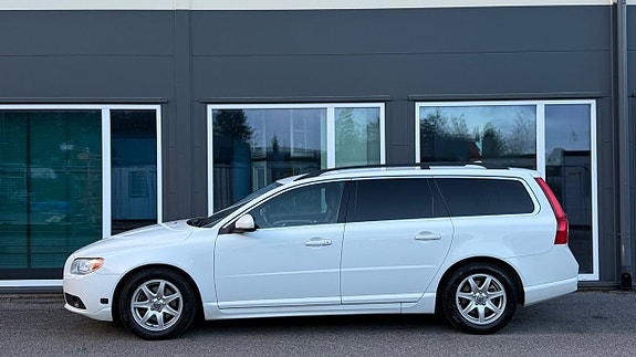 Volvo V70 11 of 27