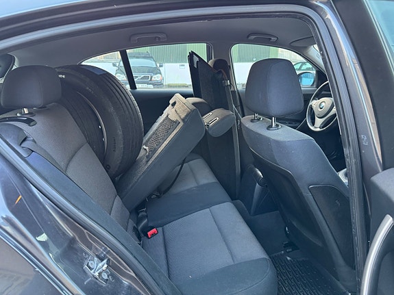 BMW 118i 13 of 19