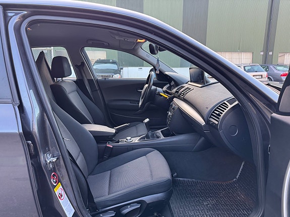 BMW 118i 12 of 19