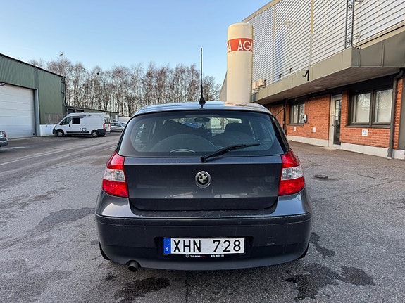 BMW 118i 6 of 19