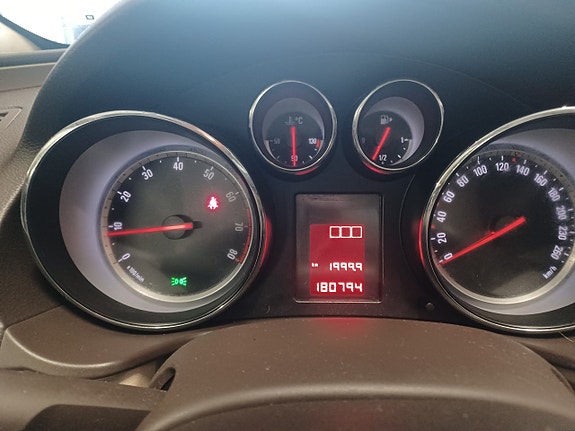 Opel Insignia 13 of 13