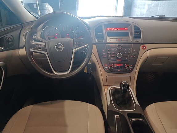Opel Insignia 11 of 13