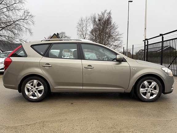 Kia Ceed 10 of 12