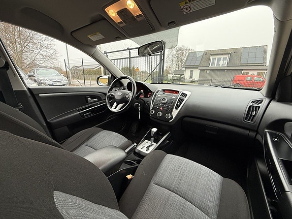 Kia Ceed 5 of 12
