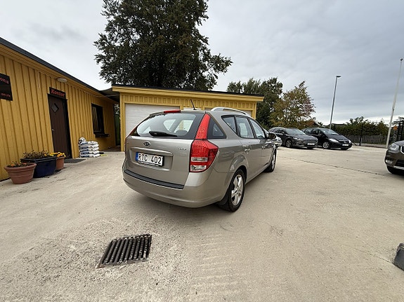 Kia Ceed 7 of 13