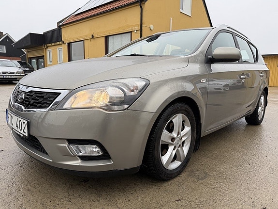 Kia Ceed 8 of 12
