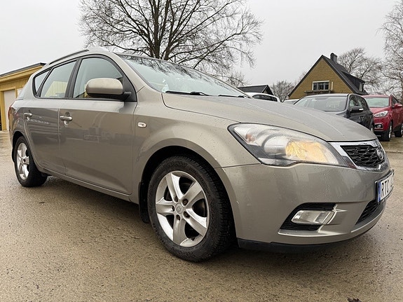 Kia Ceed 9 of 12