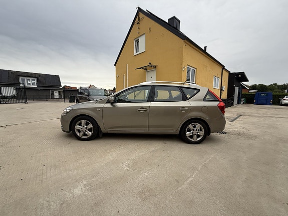 Kia Ceed 5 of 13