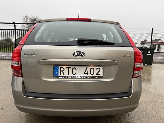 Kia Ceed 12 of 12