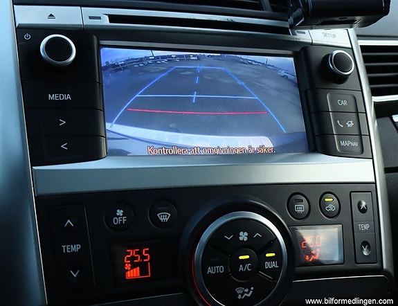 Toyota Verso 12 of 17