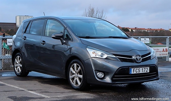 Toyota Verso 2 of 5