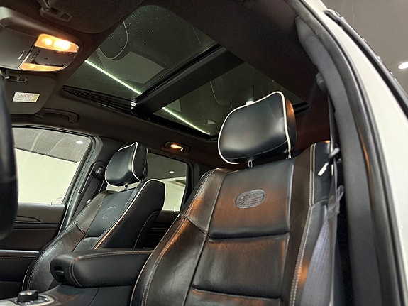 Jeep Grand Cherokee 15 of 22