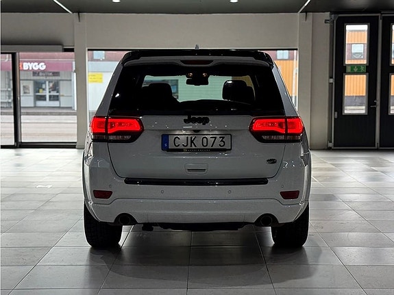 Jeep Grand Cherokee 4 of 22