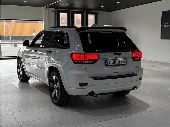Jeep Grand Cherokee 3 of 22