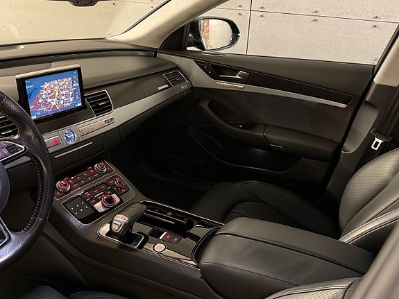 Audi A8 9 of 29