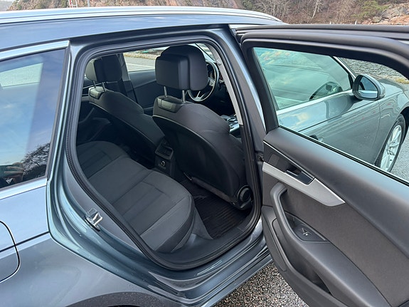 Audi A4 11 of 14
