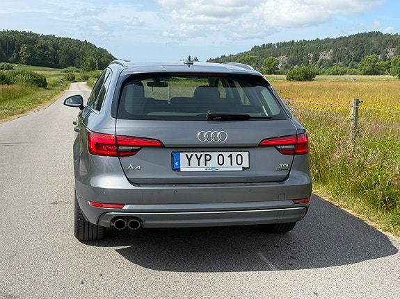 Audi A4 4 of 14