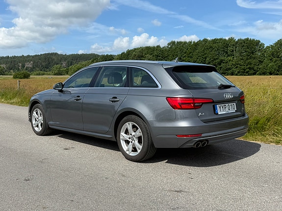 Audi A4 3 of 14