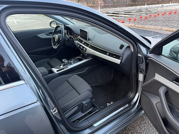 Audi A4 10 of 14