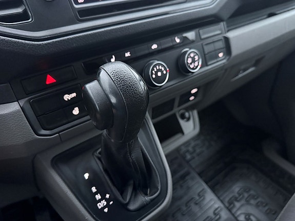 Volkswagen Crafter 11 of 16