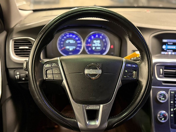 Volvo V60 10 of 17