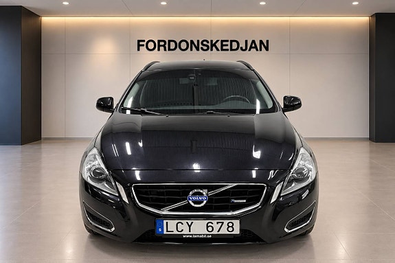 Volvo V60 3 of 17