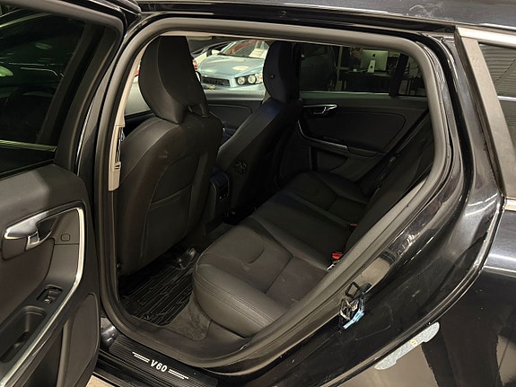 Volvo V60 17 of 17