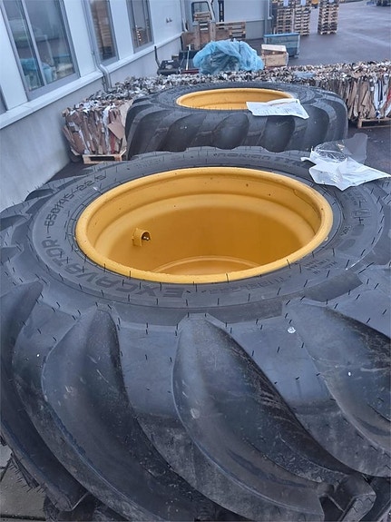 Nokian Excavator 650/45-22,5 kompletta hjul