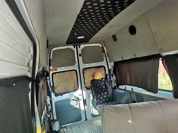 Ford Transit 8 of 12