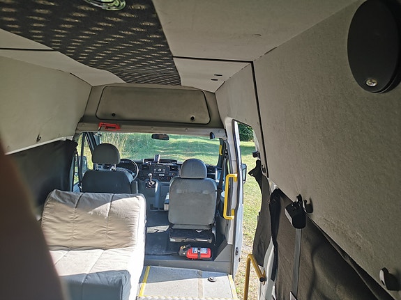 Ford Transit 6 of 12