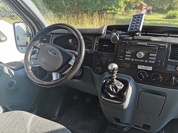 Ford Transit 11 of 12