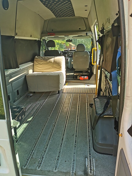 Ford Transit 3 of 12