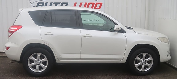 Toyota RAV4 5 of 27