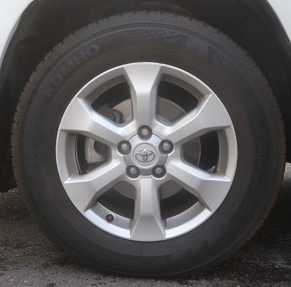 Toyota RAV4 22 of 28