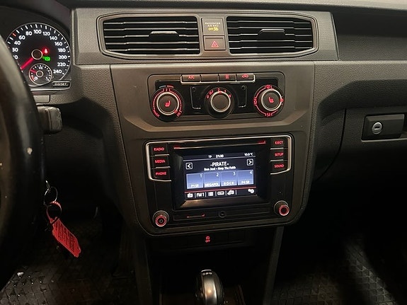 Volkswagen Caddy Maxi 11 of 16