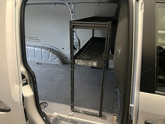 Volkswagen Caddy Maxi 16 of 16