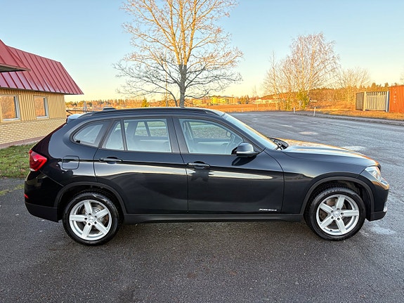 BMW X1 4 of 5