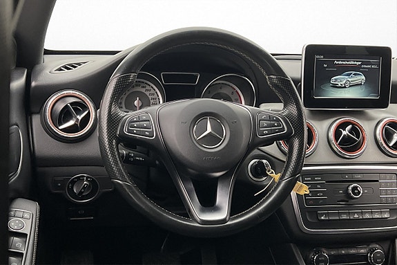 Mercedes-Benz CLA200 d 10 of 23