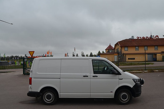 Volkswagen Transporter 8 of 16