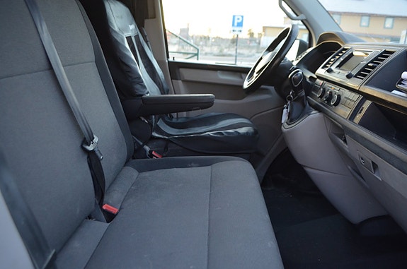 Volkswagen Transporter 14 of 16