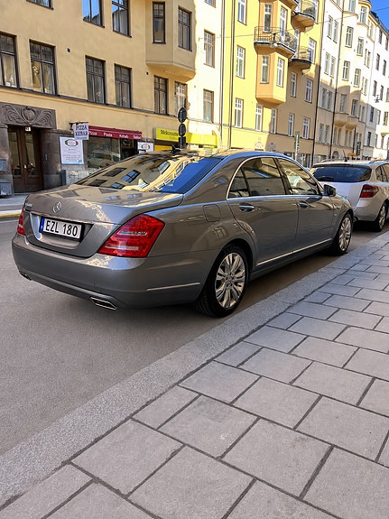 Mercedes-Benz S500 5 of 17