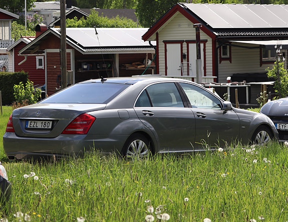Mercedes-Benz S500 10 of 17