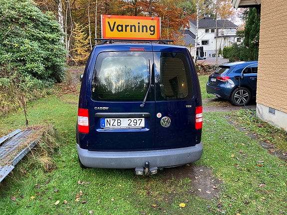Volkswagen Caddy 2 of 5