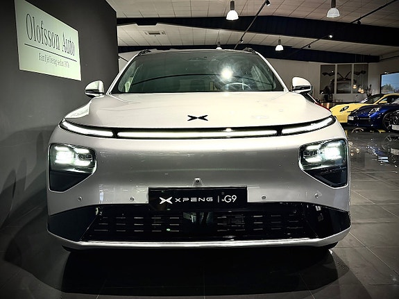 XPeng G9 2 of 11