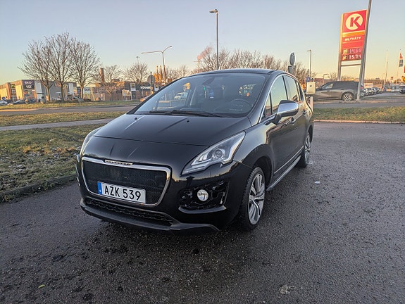 Peugeot 3008 2 of 5