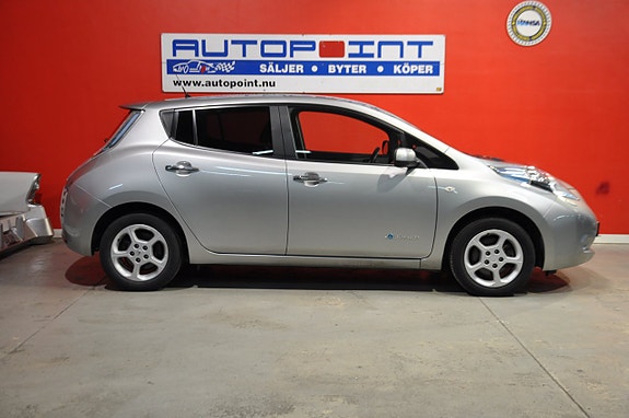 Nissan Leaf 2 of 5