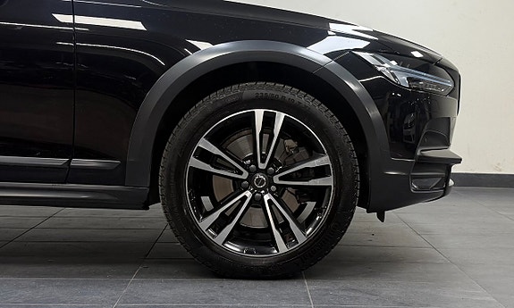 Volvo V90 Cross Country - 4