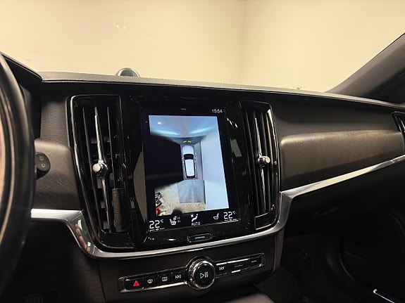 Volvo V90 Cross Country - 22