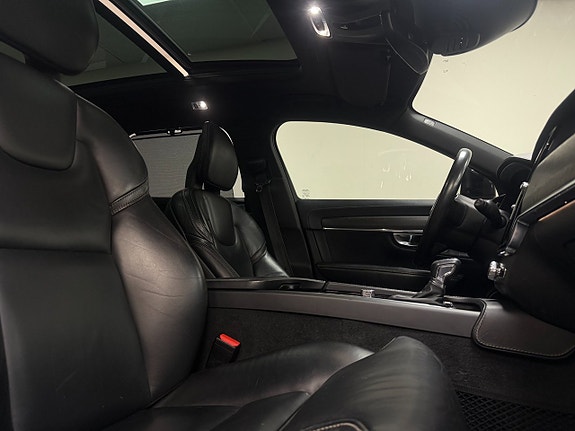 Volvo V90 Cross Country - 16